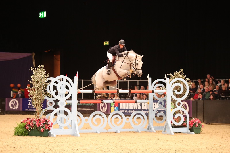 annabel shields at HOYS equestrian news