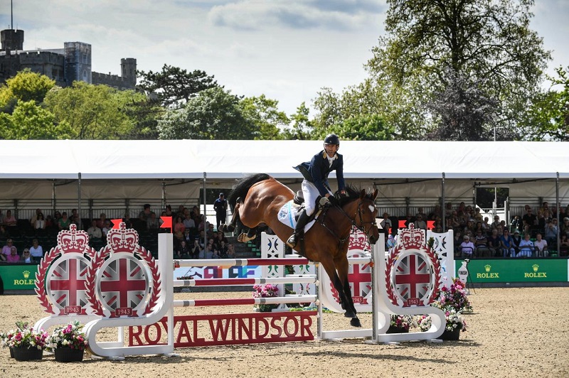 LAURA RENWICK RWHS 2018 JUMPING